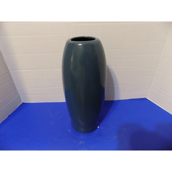 NEW Modern Ceramic Abstract Long Facial Face Vase - Picture 4 of 4
